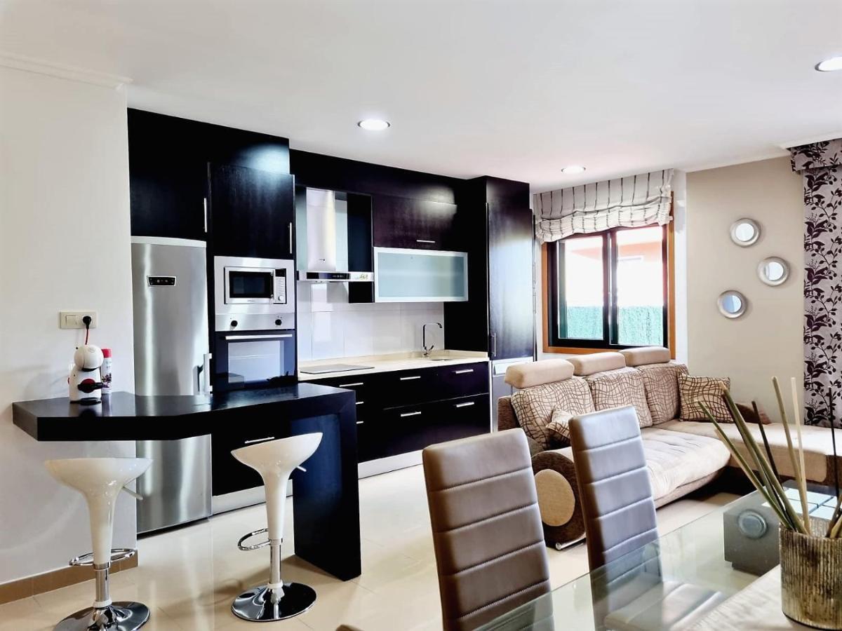 Apartamento Con Terraza Y Piscina Ribeira Eksteriør billede